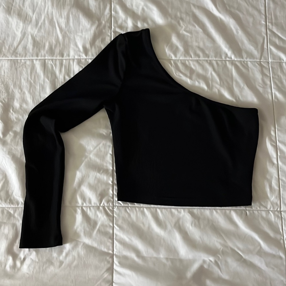 Black Top w/one sleeve